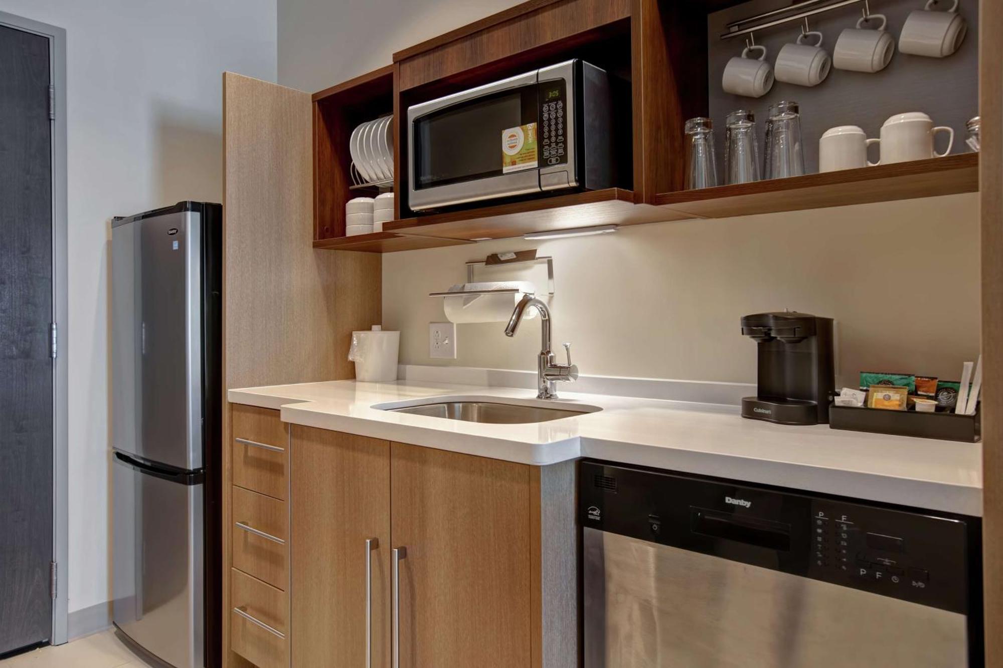 Home2 Suites By Hilton Charlotte Uptown Екстериор снимка
