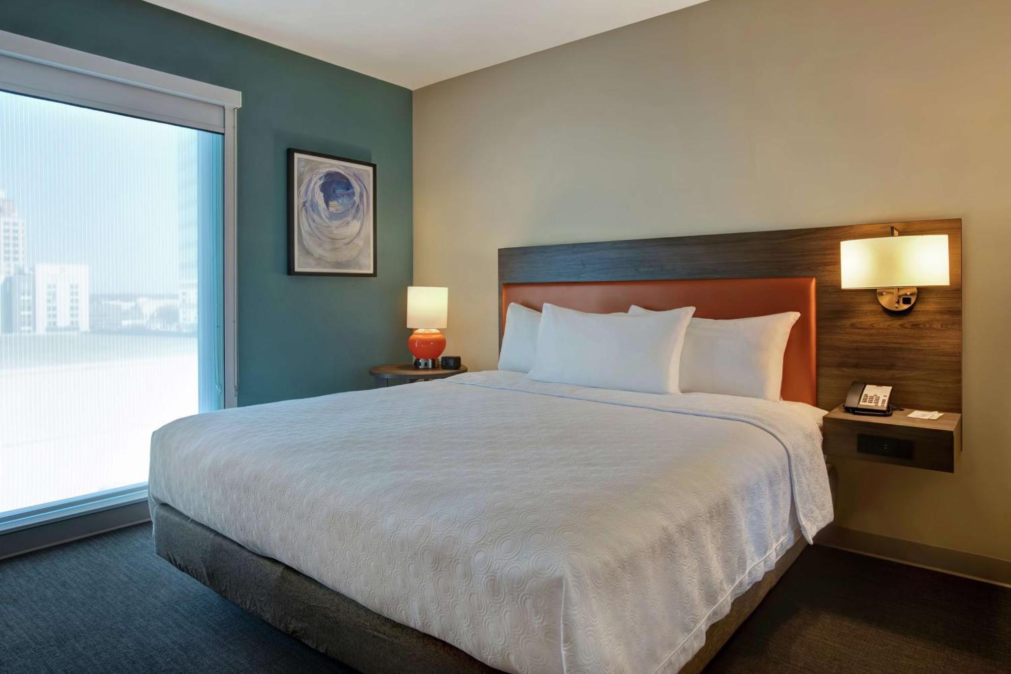 Home2 Suites By Hilton Charlotte Uptown Екстериор снимка