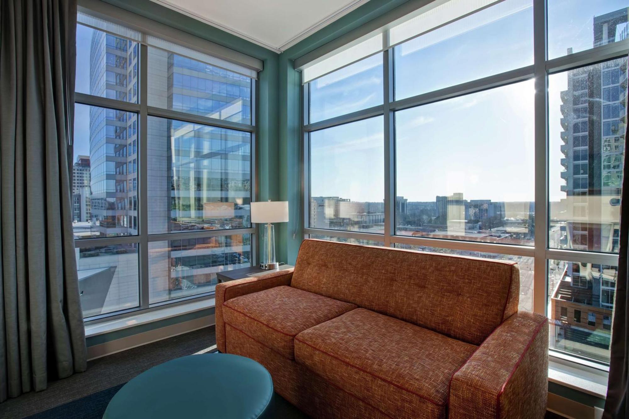 Home2 Suites By Hilton Charlotte Uptown Екстериор снимка