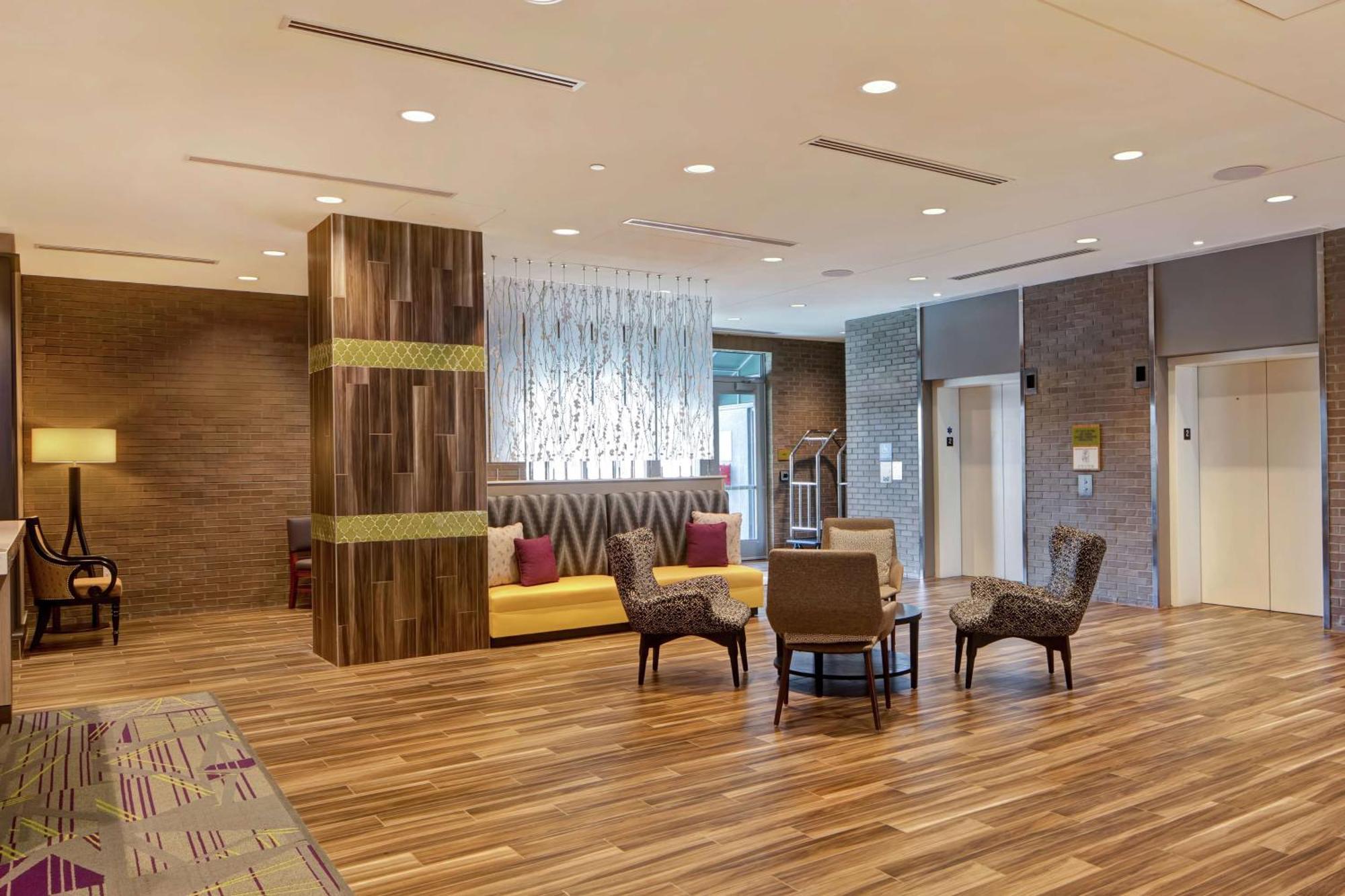Home2 Suites By Hilton Charlotte Uptown Екстериор снимка