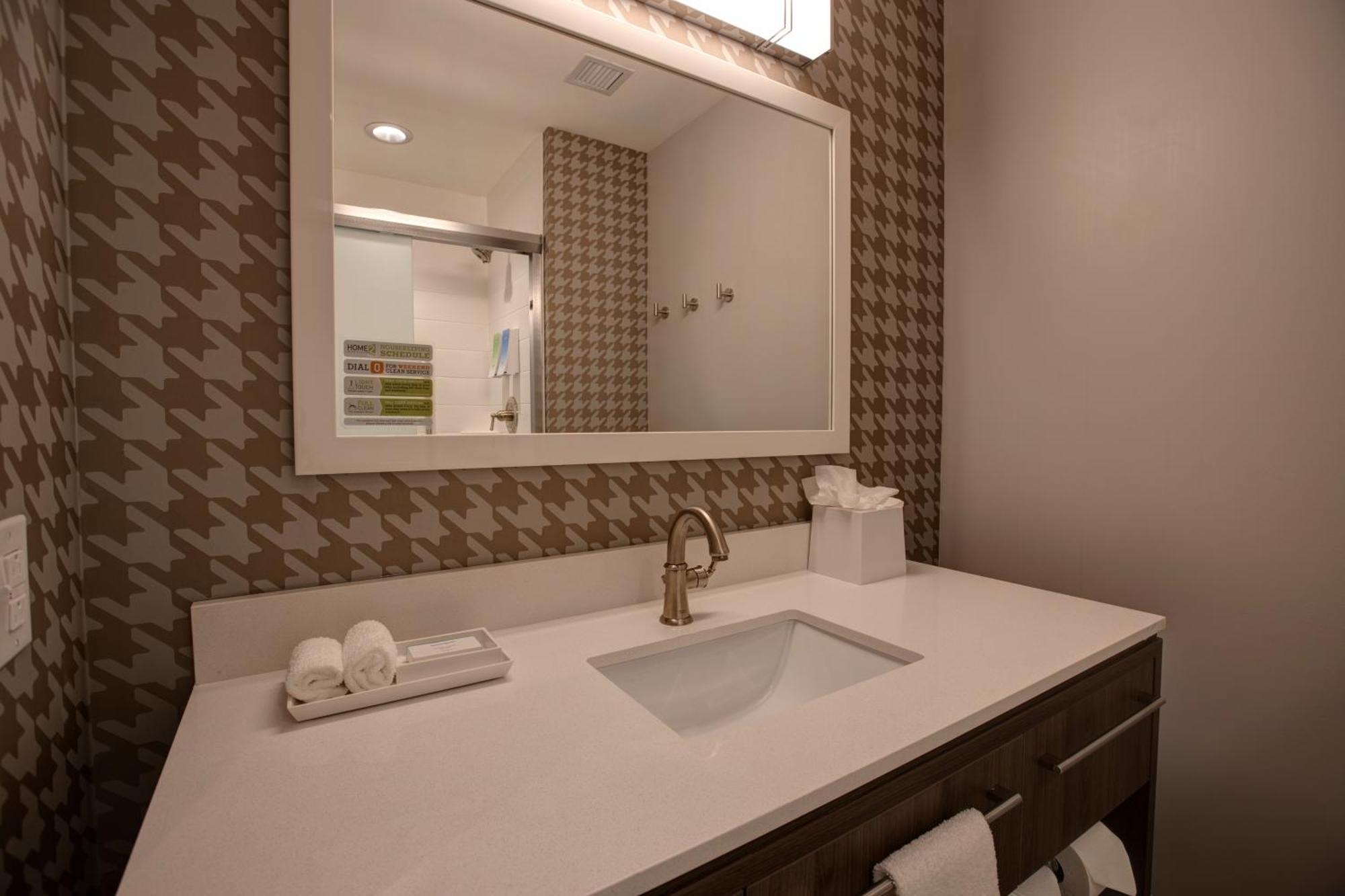 Home2 Suites By Hilton Charlotte Uptown Екстериор снимка