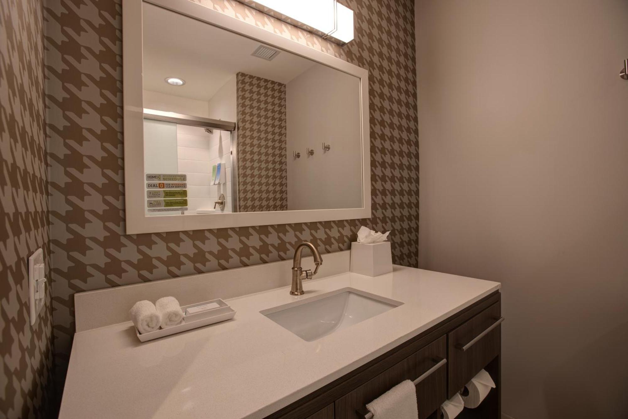 Home2 Suites By Hilton Charlotte Uptown Екстериор снимка